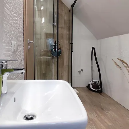 Danielowka W Lesie アパート Lipka